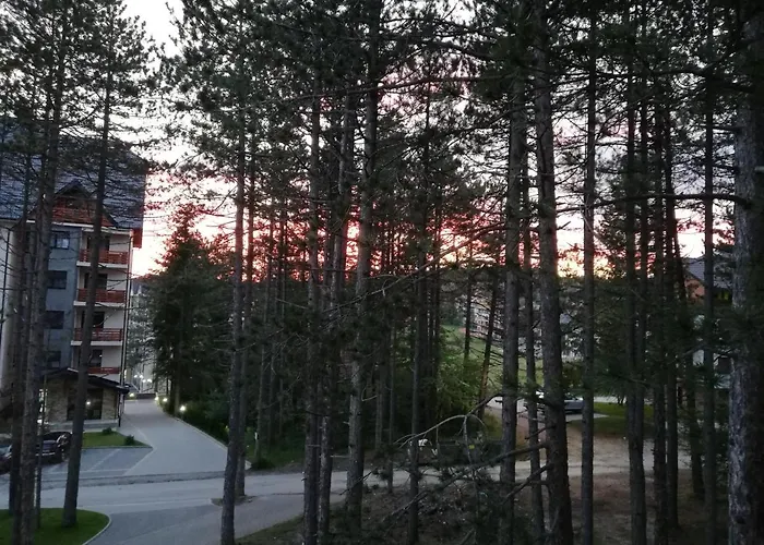 Desetka アパート ズラティボール