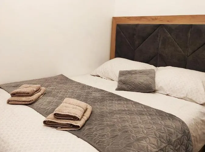 アパート Desetka ズラティボール